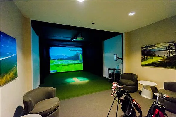 Rented by R New York | media 16