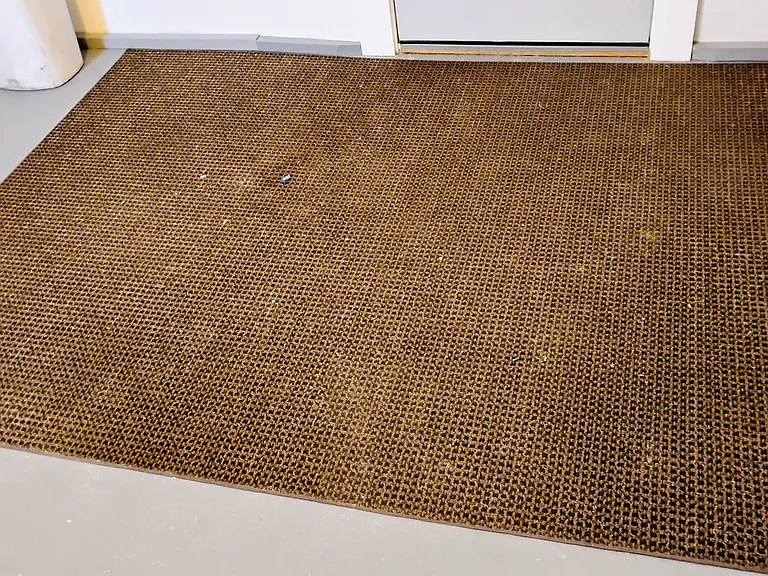 Large entry mat to wipe the snow & mud.