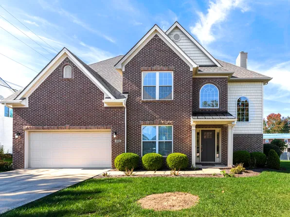 393 Gleneagles Way, Versailles, KY 40383