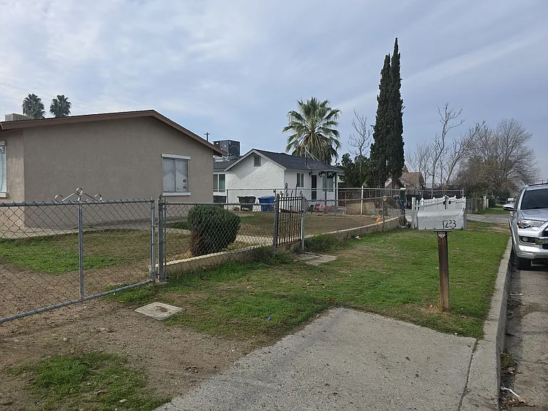 1233 Jeffrey St — Photo 17