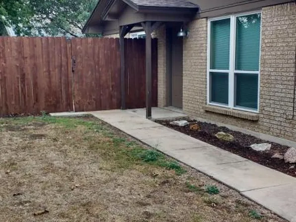 1001 Lewis Dr, Burnet, TX 78611