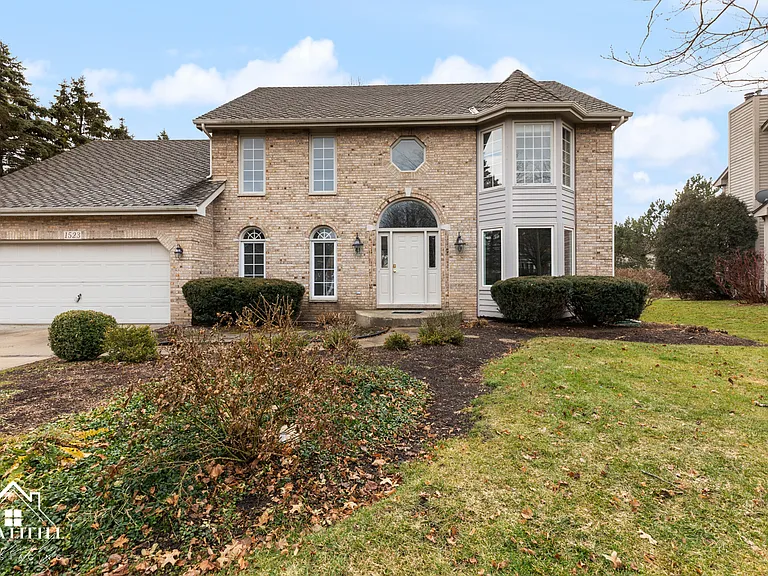 1523 Greenlake Dr — Photo 1