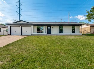 1101 Spring Brook Dr, Bedford, TX 76021