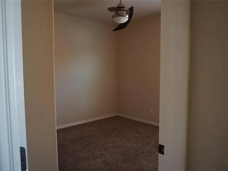 5828 Megan St — Photo 10