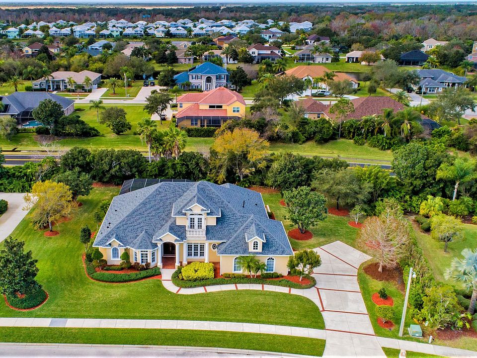 1st image of 926 Versailles Ct