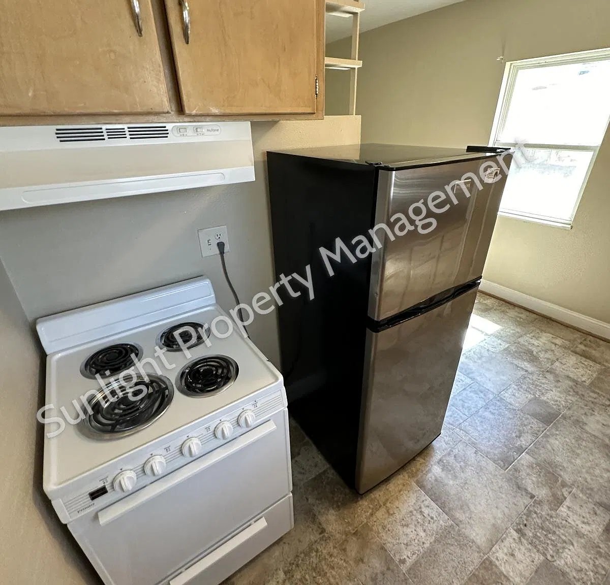 1 bed, 1.0 bath, 500 sqft, $895 — Photo 2