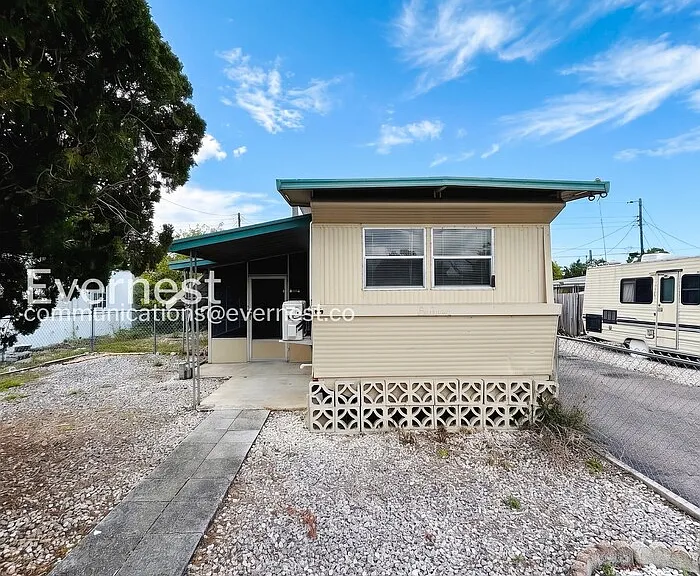 2133 Melody Dr — Photo 1