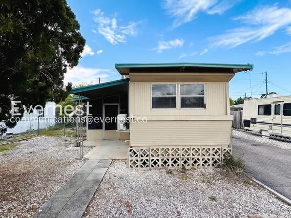 2133 Melody Dr, Holiday, FL 34691