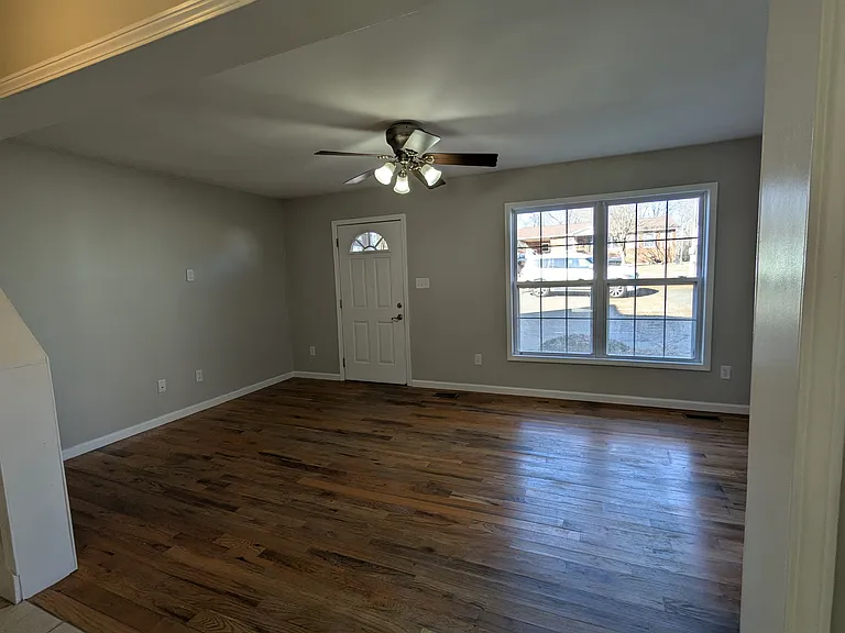 37 Walnut Ave NW #A — Photo 3