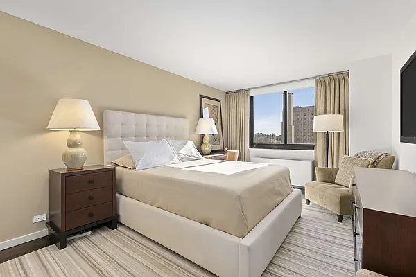 Sold by Compass | media 7