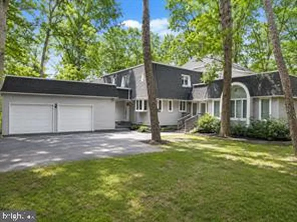150 W Centennial Dr, Medford, NJ 08055