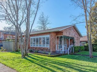 1390 E 23rd Ave, Eugene, OR 97403