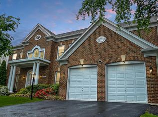 4974 Collin Chase Pl, Fairfax, VA 22030