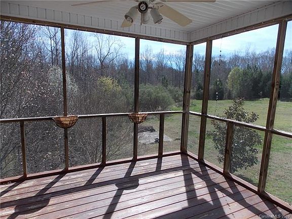 4th image of 1535 Meadow Glen Ln