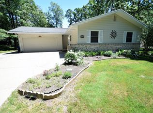 2030 N Lynn St, Sanford, MI 48657