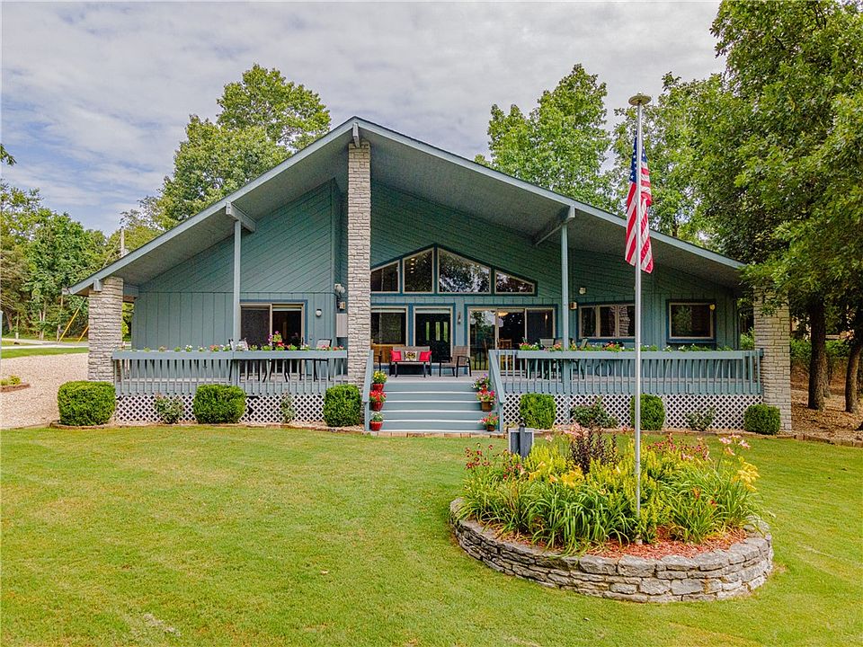 1st image of 18 Ellwood Cir
