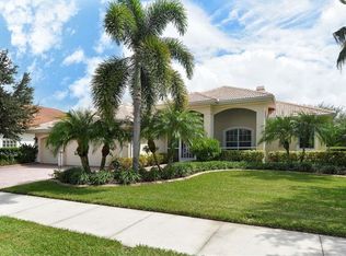 2939 Bravura Lake Dr, Sarasota, FL 34240