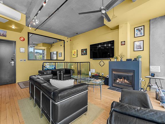5th image of 1410 SW 11th Ave Unit 605