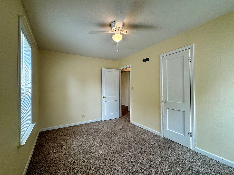 1st image of 236 N Maynard Ave
