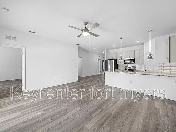 2nd image of 4716 29th St SW