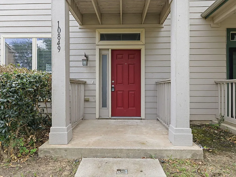 10849 Astor Dr — Photo 5