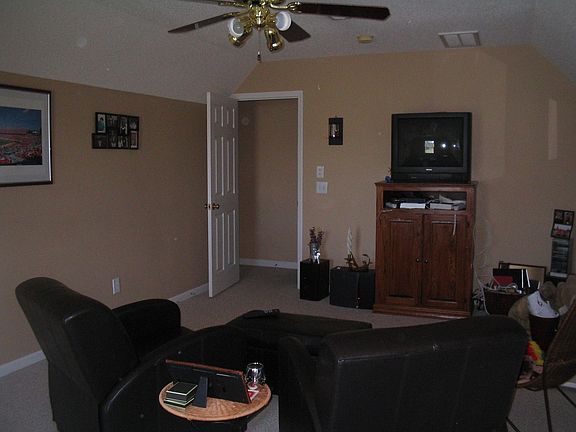 Large Bonus Room