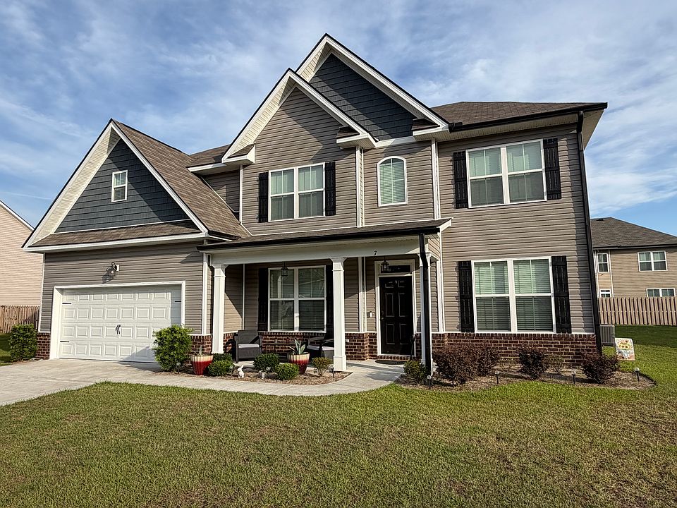 1st image of 7 Belvedere Dr