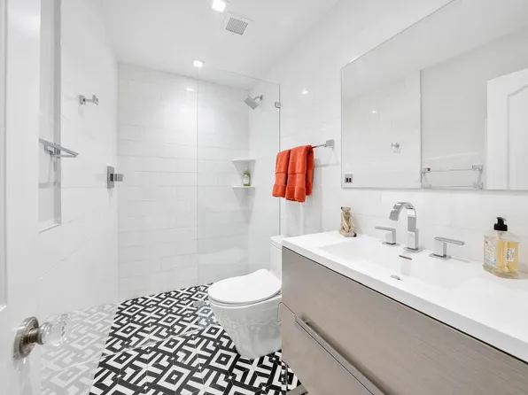 23 Park Avenue image 12 of 18