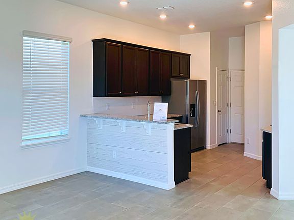 4th image of 2944 Meleto Blvd