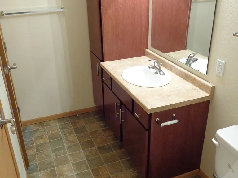 West Lake III Apartments — Photo 77