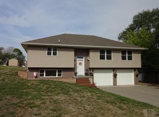 208 N Jackson St, Osceola, IA 50213