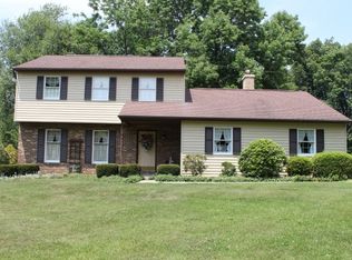 271 Lammey Rd, Elverson, PA 19520