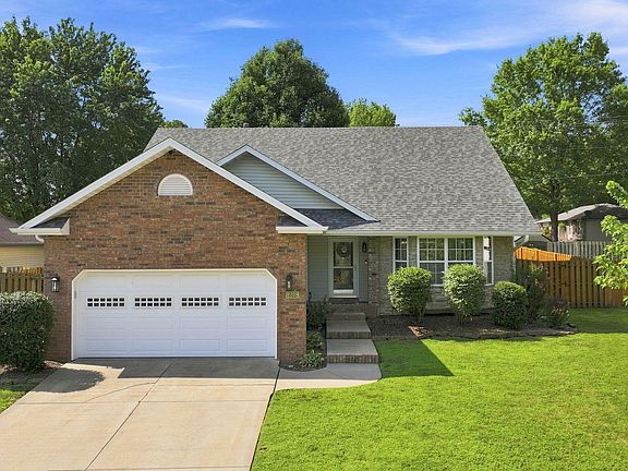 3rd image of 2208 E Kathryn Drive