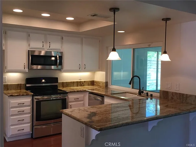 1514 High Bluff Dr — Photo 5