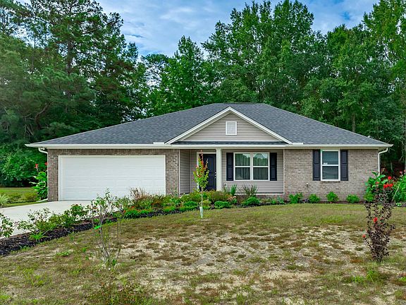 2nd image of 3255 Oleander Dr