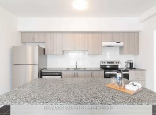 4 Spice Way #604, Barrie, ON L9J0M2