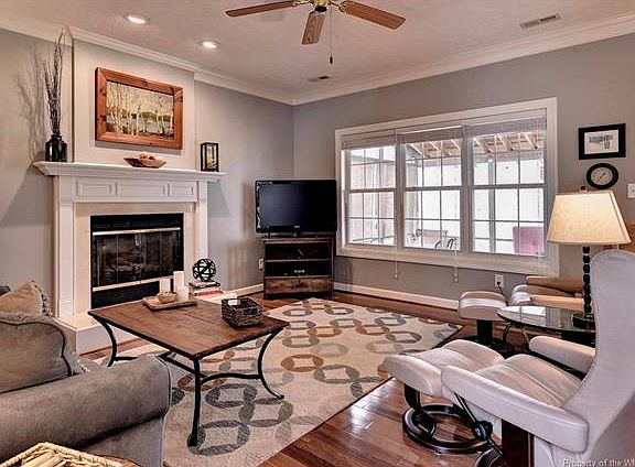 4th image of 6257 N Mayfair Cir