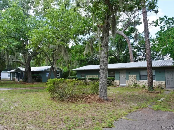 7115 W Porpoise Dr, Homosassa, FL 34446