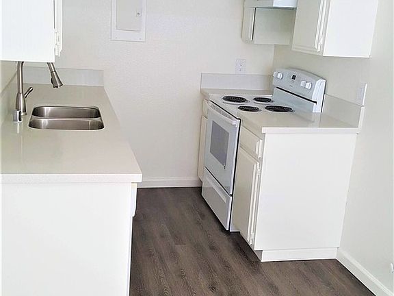 3rd image of 501 W 14th St APT 30