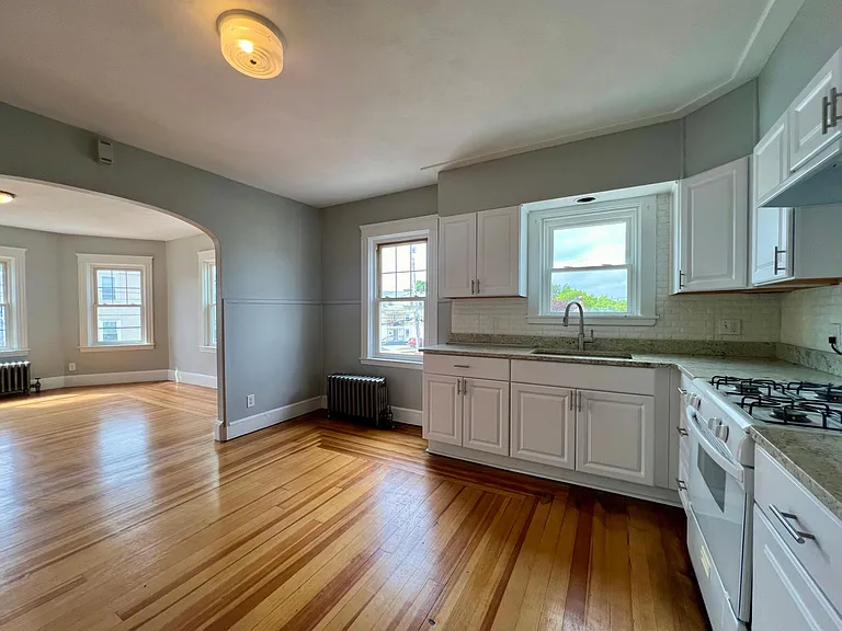 833 Main St #2F — Photo 4
