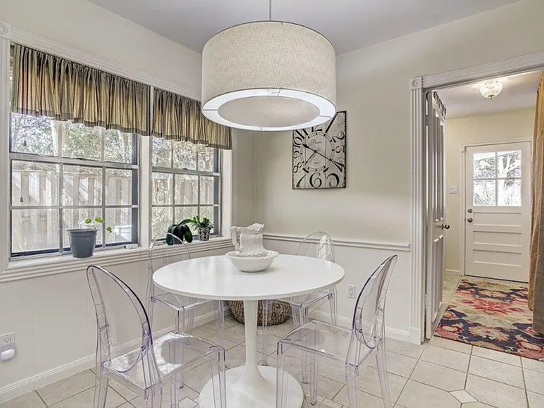 Cozy kitchen dining