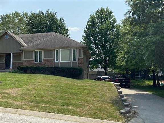 2nd image of 2904 NW Westbrooke Cir