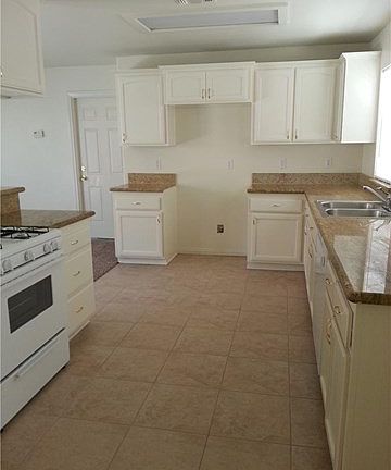 3rd image of 57289 Selecta Ave