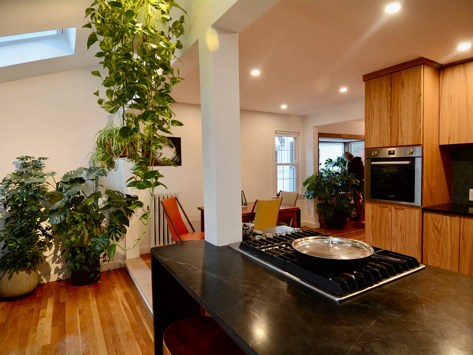 2 bed, 1056 sqft, $3,800 — Photo 2