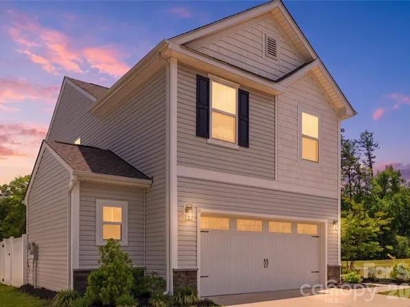 107 Mercer St, Mooresville, NC 28115