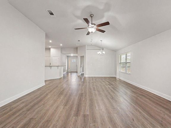 5th image of 109 Ridgeway Cir