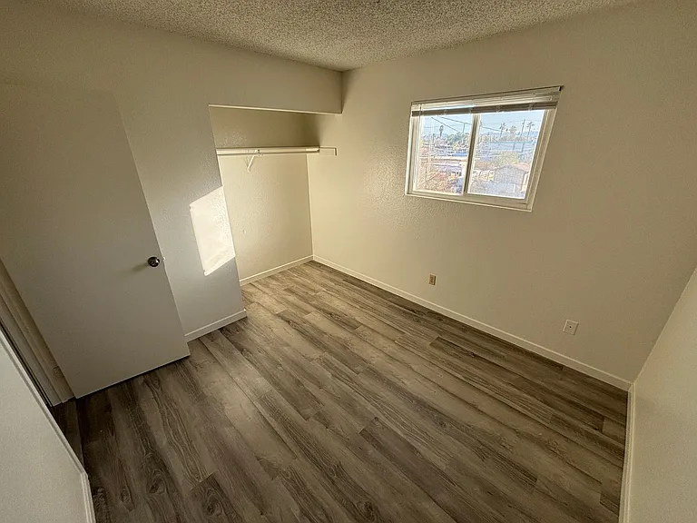 2036 Crawford St #C — Photo 14