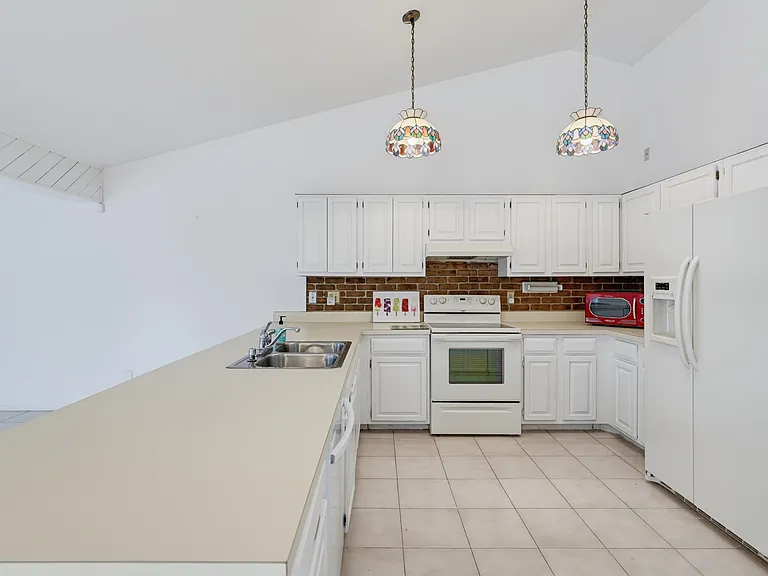 6846 Bianchini Cir — Photo 6
