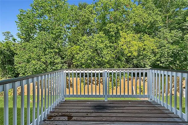 203 Nunez Rd — Photo 14