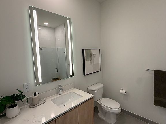 3rd image of 84 NW 32nd St #S